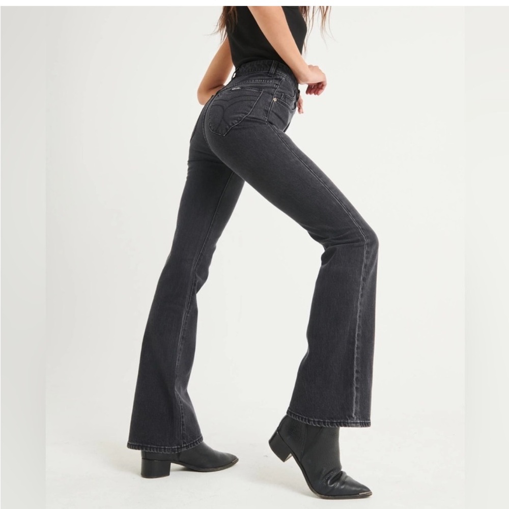 ROLLA’S Duster Bootcut high rise Jeans!
